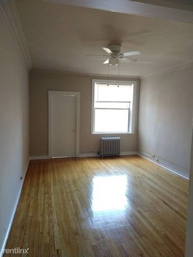 Main picture of 1361 W Estes Ave