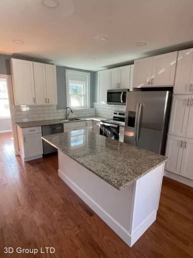Main picture of 330 Brower St