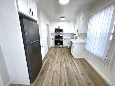 Main picture of 4024 Lincoln Ave