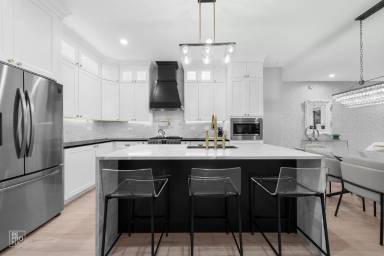 Main picture of 355 W Superior St
