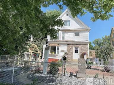 Main picture of 111 South Grand Ave W