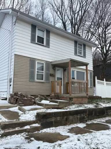 Main picture of 404 E Wood St