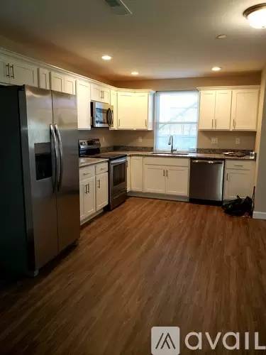 Main picture of 195 Phillips Park Dr