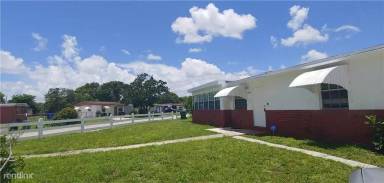 Main picture of 2301 NW 15th Ct