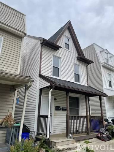 Main picture of 1942 North St