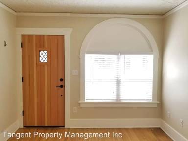 Main picture of 1021 NE 31st Ave