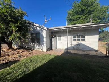 Main picture of 16210 E Adams Ave