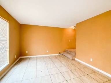 Main picture of 2119 Langley Ave