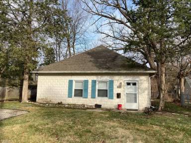 Main picture of 1610 Pontiac Trl