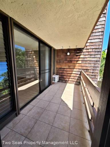 Main picture of Poinciana Manor