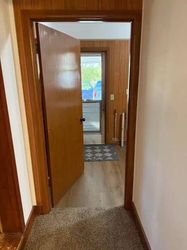 Main picture of 211 E 3rd St