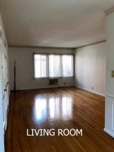 Main picture of 833 S Le Doux Rd