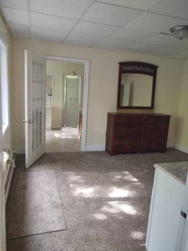 Main picture of 127 Monomonock Rd