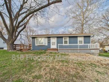 Main picture of 2800 NE 63rd Ter