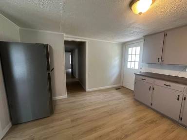 Main picture of 1014 N Phoenix Ave