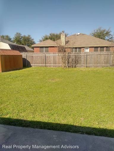 Main picture of 900 Sunflower Dr