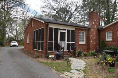 Main picture of 2611 Providence Rd