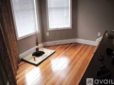 Main picture of 27 Conwell Ave