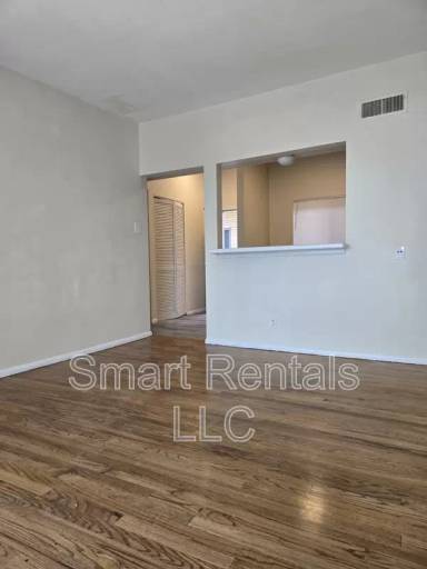 Main picture of 4300 Fairview Ave