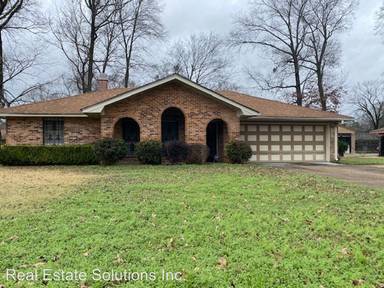 Main picture of 150 Somerset Dr