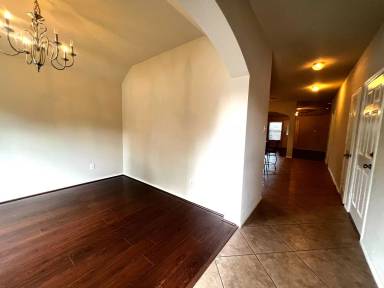 Main picture of 2415 Sandy Fields Ln