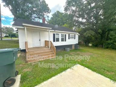 Main picture of 815 S Weldon St