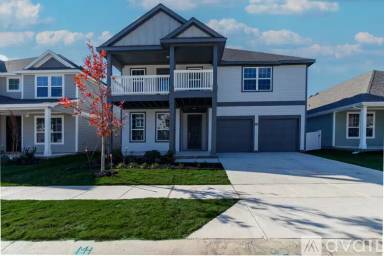 Main picture of 5933 Revere Dr