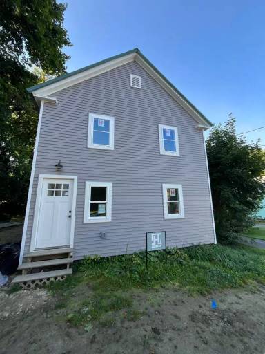 Main picture of 20 Spruce St