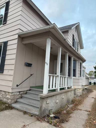 Main picture of 315 S 9th St
