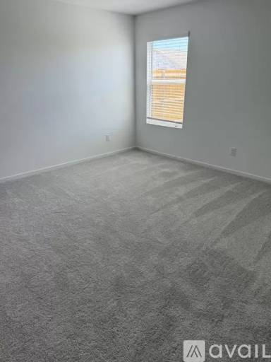 Main picture of 835 Pawpaw Dr