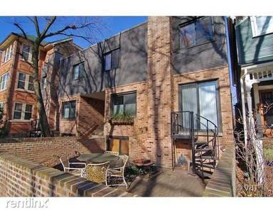 Main picture of 646 W Belden Ave