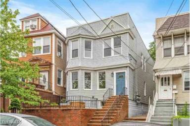 Main picture of 289 Van Nostrand Ave