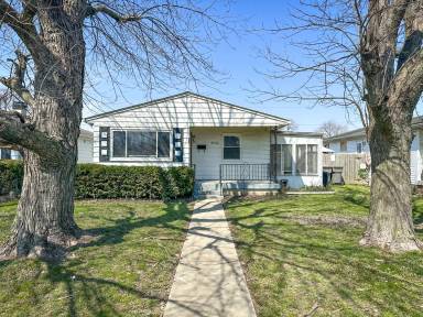 Main picture of 4322 Hoyt Ave