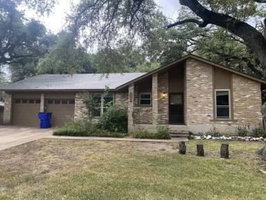 Main picture of 2400 Monte Carlo Dr