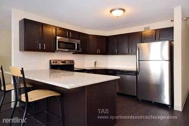 Main picture of 1315 S Plymouth Ct