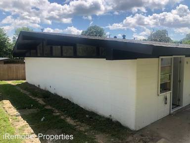 Main picture of 1902 N Poplar St