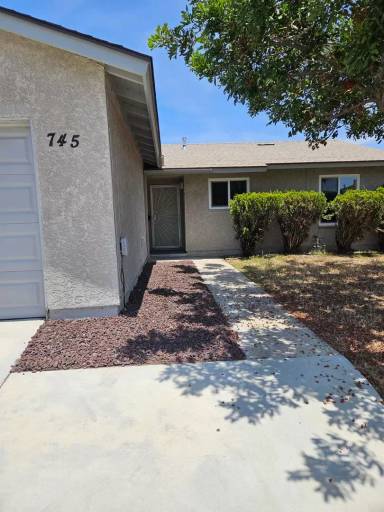 Main picture of 745 Rene Ct