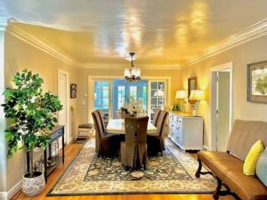 Main picture of 1615 Anacapa St