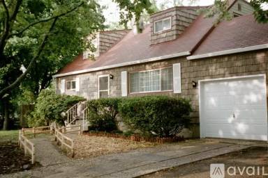 Main picture of 741 Taylor Ave