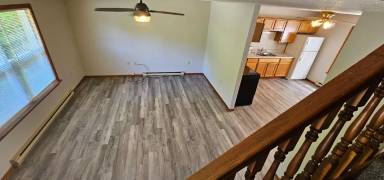 Main picture of 515 Straub Rd W