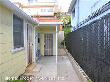 Main picture of 906 N The Strand