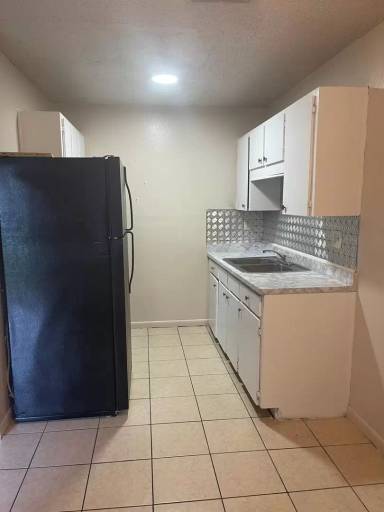 Main picture of 2228 Leo Dr
