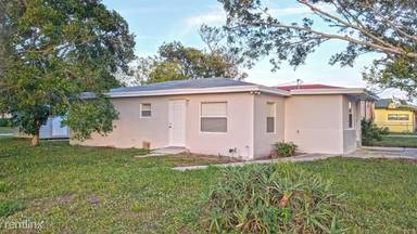 Main picture of 721 NW 4th St