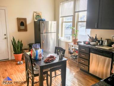 Main picture of 2729 W Thomas St