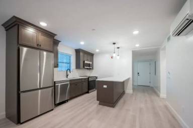 Main picture of 126 Adelaide Ave