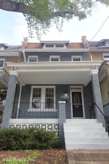 Main picture of 5007 7th Pl NW