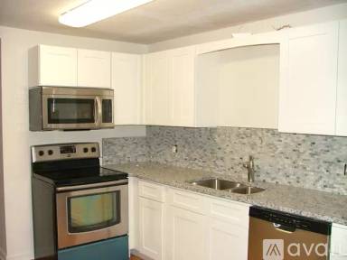 Main picture of 742 Meigs St