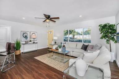 Main picture of 8043 Roy St