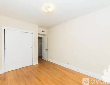 Main picture of 3701 N Hoyne Ave Apartments