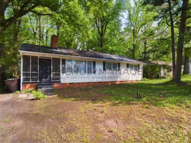 Main picture of 3720 Manor Dr